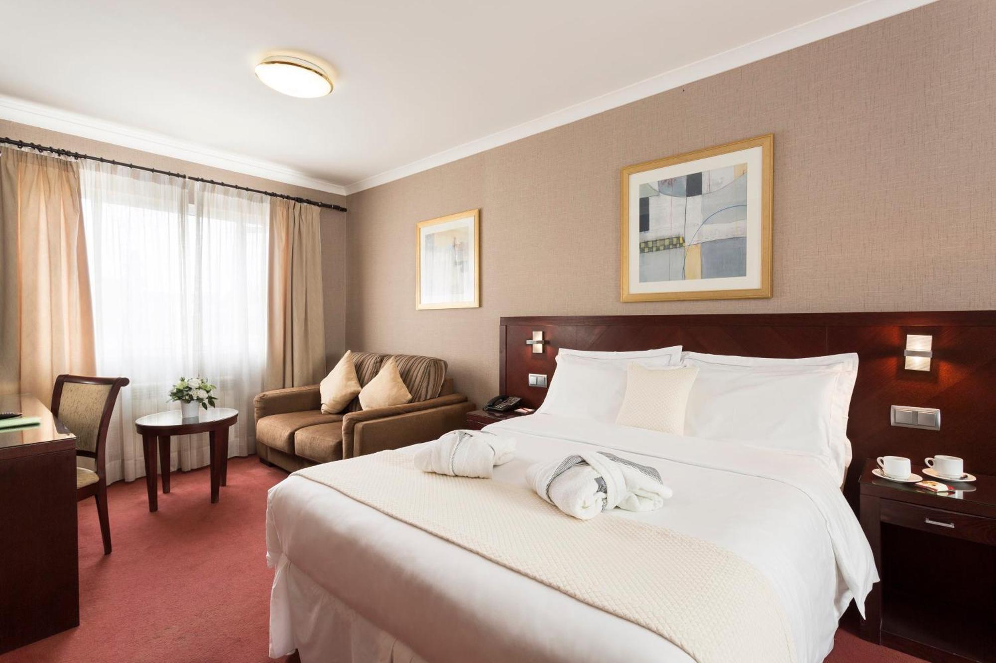 Hotel Savoy Ст. Хейлир Джерси Экстерьер фото