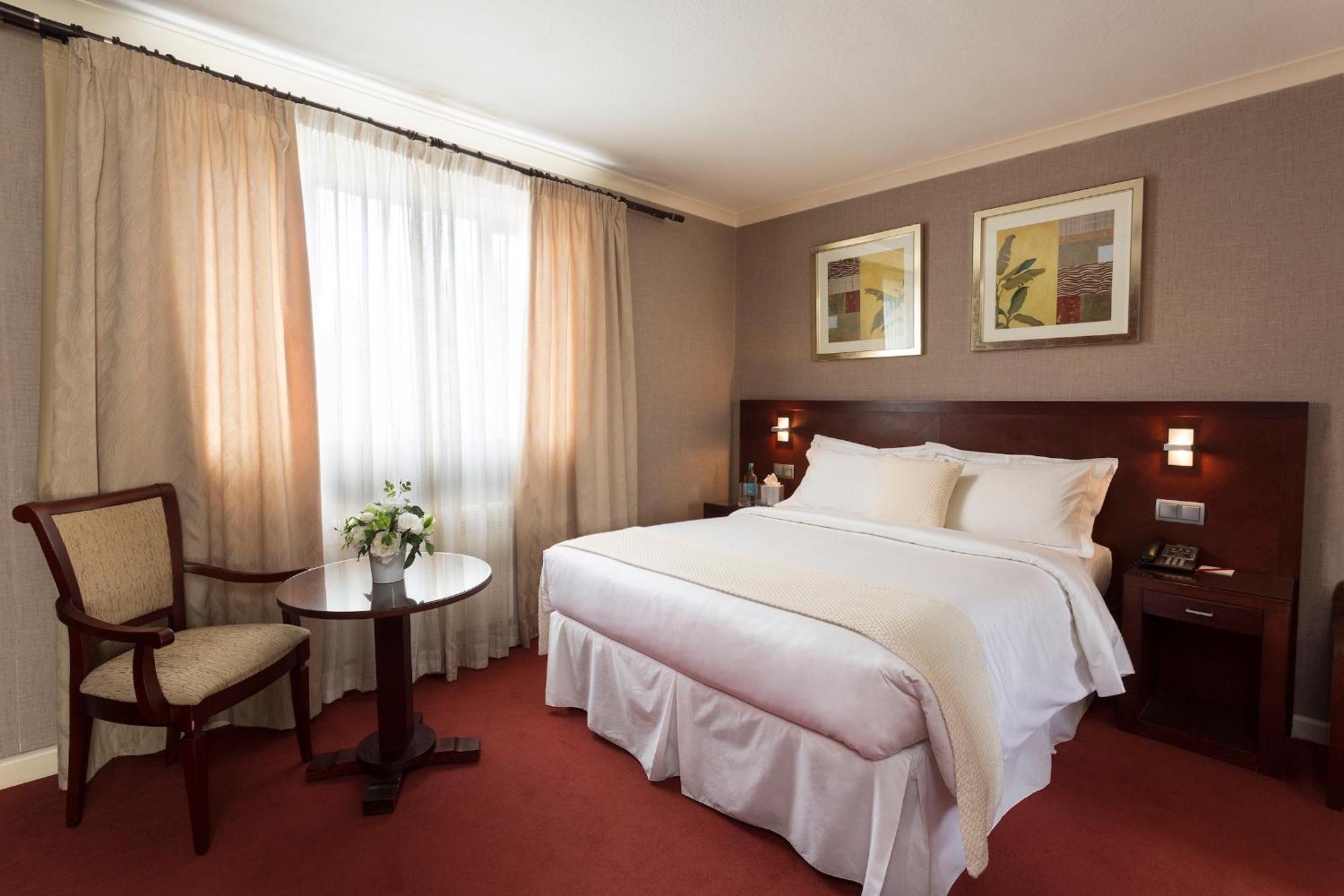 Hotel Savoy Ст. Хейлир Джерси Экстерьер фото