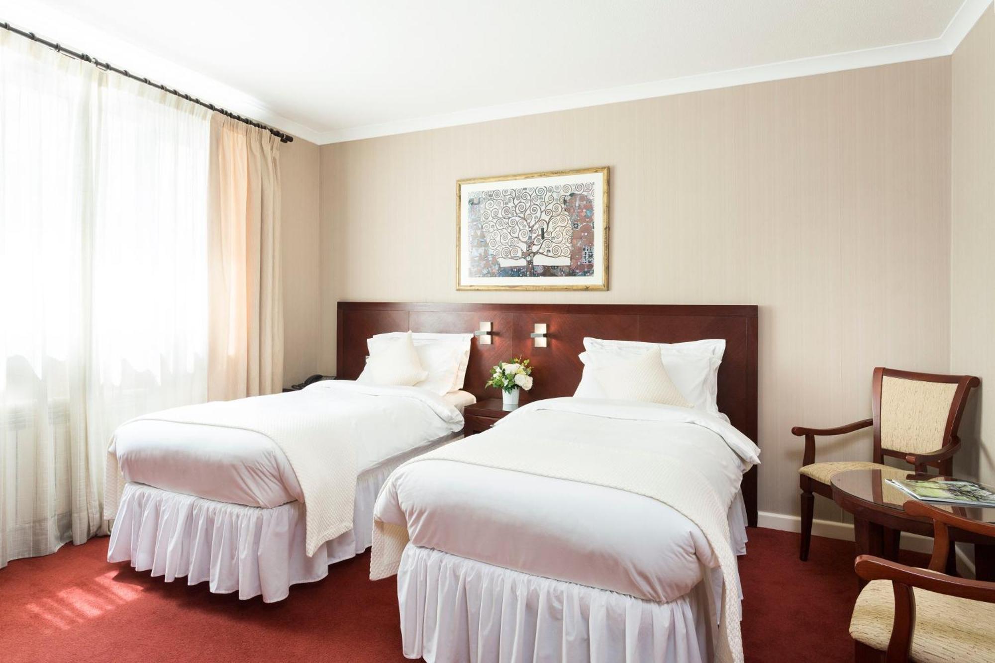 Hotel Savoy Ст. Хейлир Джерси Экстерьер фото