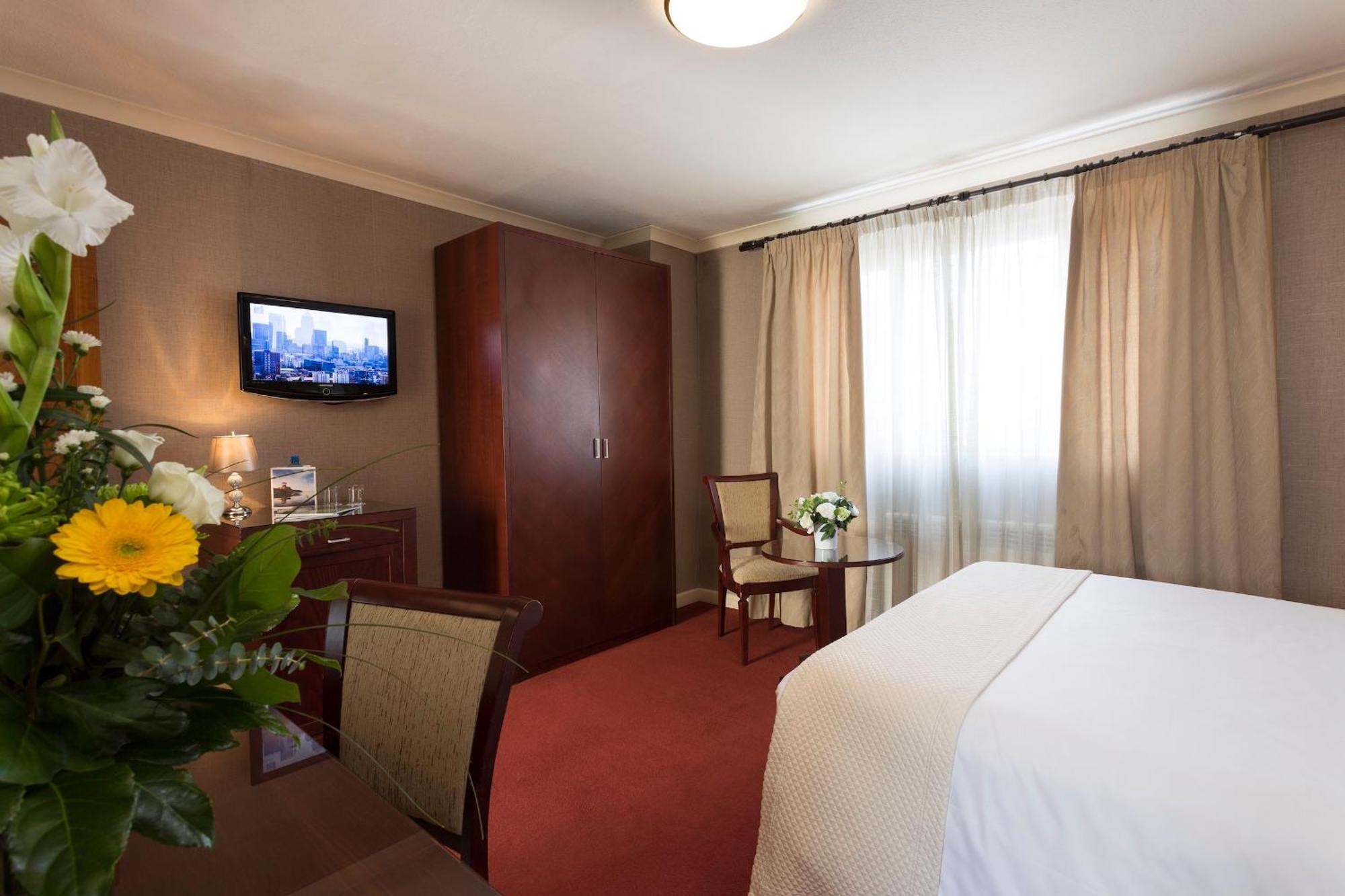 Hotel Savoy Ст. Хейлир Джерси Экстерьер фото