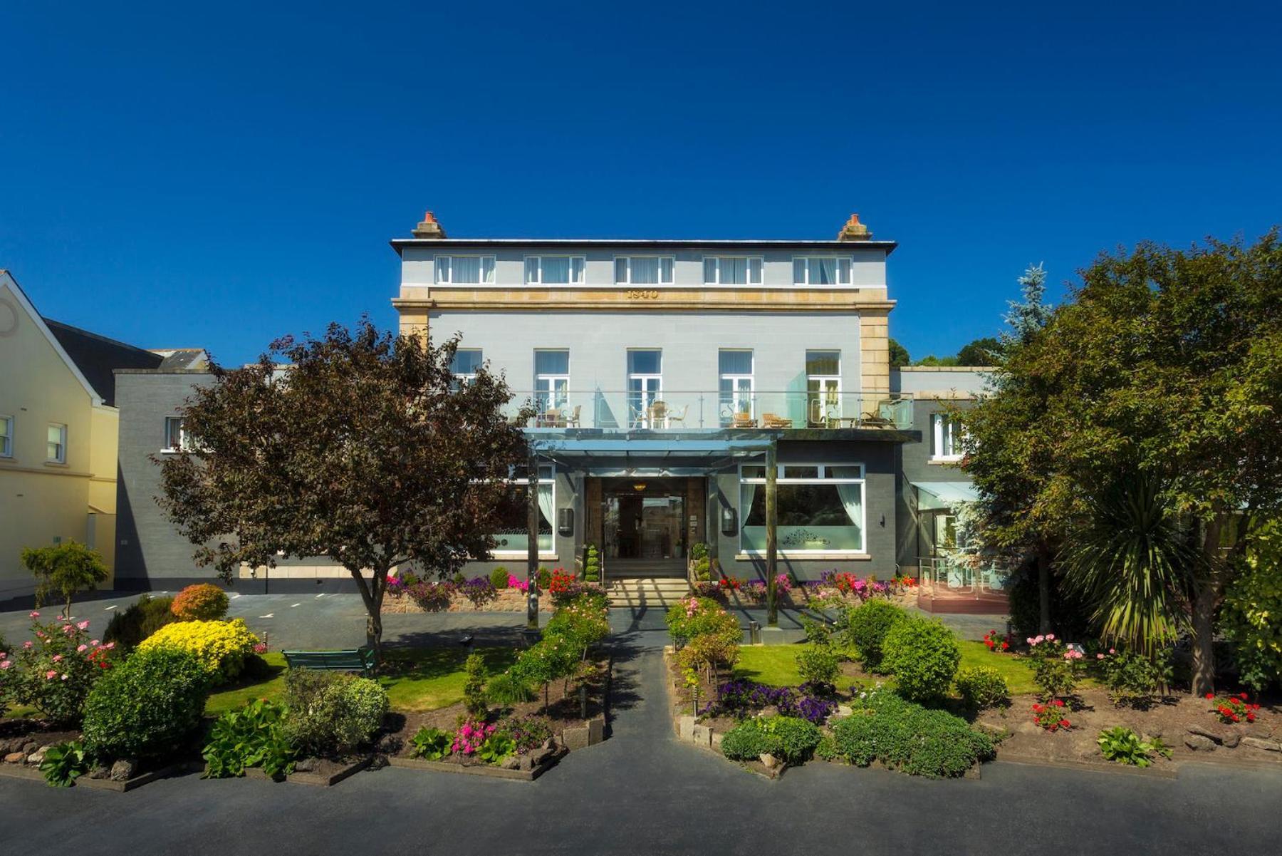 Hotel Savoy Ст. Хейлир Джерси Экстерьер фото